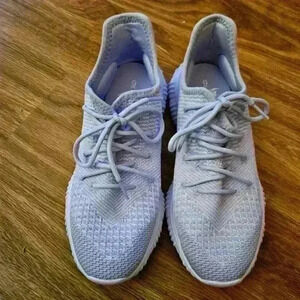 AVIA tennis shoes Lavendar and white size  9